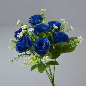 Ramo de Rosas Artificiales de Seda y Plástico al por Mayor para Bodas, Centro de Mesa, Decoración para Fiestas, Día de la Madre, Navidad - Product Image 1
