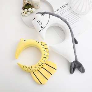 Diadema de boda hecha a mano para mujer, con diseño de Tiburón de dibujos animados, estilo viral de Internet, y divertido diseño de pez pequeño con pelo de <span class=keywords><strong>carpa</strong></span>, inspirada en <span class=keywords><strong>la</strong></span> popularidad de Little Red Book Explosions. - Product Image 2