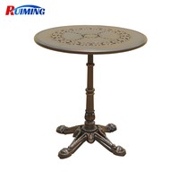 Ensemble de trois pièces pour salle à manger d'extérieur moderne Table de balcon en fonte d'aluminium et chaises en fer forgé pour les hôtels et les bistrots Mobilier de café