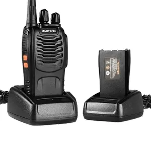 Preço mais barato Baofeng longo alcance handheld rádio restaurante 3 km de alta qualidade walkie talkie com fone de ouvido BF-888S