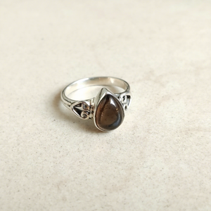 Bague en argent sterling 925 avec quartz fumé naturel serti clos, cabochon goutte d'eau, bijou artisanal en pierre précieuse pour mariage et fête - Product Image 5