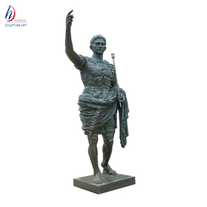 Grande Statua in Bronzo dell'Imperatore Romano Antico Cesare in Vendita - Product Image 1