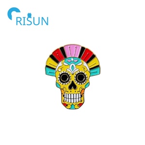 Fabricación de insignias de esqueleto de terror de Metal Día personalizado de la flor muerta Floral Sugarskull esqueleto esmalte Pin insignia - Product Image 5