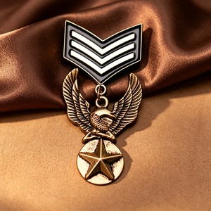 Broche Épingle Double Tête d'Aigle en Alliage de Zinc, Médaille Vintage, Épaulette, Badge Personnalisé en Alliage de Zinc Émaillé, Broche pour Vêtements, Faible MOQ - Product Image 3