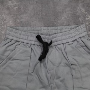 Shorts Bermuda Décontractés Homme Personnalisés à Taille Mi-Haute avec Cordon de Serrage et Poches, Couleur Unie, Tissu Oxford Respirant, Fourniture ODM - Product Image 2