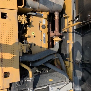 Excavatrice sur chenilles Caterpillar d'occasion en bon état, 23 tonnes, modèles Cat 323D2, 320D2L, 320D - Machine lourde - Product Image 6