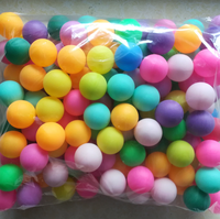 Balle de ping-pong colorée de décoration bon marché en plastique personnalisé votre propre logo