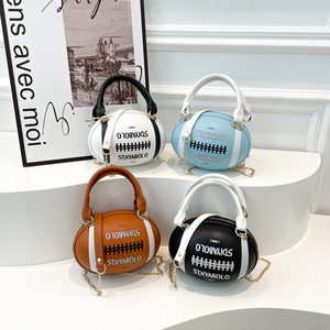 Sac à main bandoulière fantaisie en cuir PU, motif personnalisé OEM ODM, style streetwear, forme ballon de rugby, sportif Y2K - Product Image 4