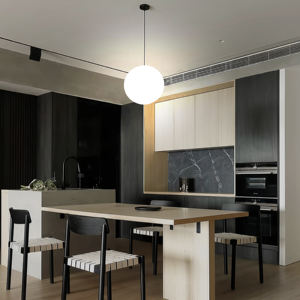 Morden DMX grande lampada di sollevamento <span class=keywords><strong>a</strong></span> sfera <span class=keywords><strong>a</strong></span> LED per esterni da giardino e palcoscenico con illuminazione <span class=keywords><strong>a</strong></span> <span class=keywords><strong>batteria</strong></span> <span class=keywords><strong>a</strong></span> sospensione - Product Image 1