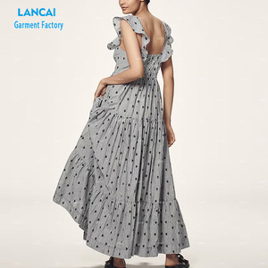 Vêtements personnalisés OEM Robe longue pour femmes Robe à volants à imprimé floral et manches volantées encolure carrée pour l'été - Product Image 2