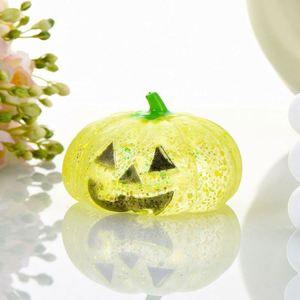 2026 Venta al por mayor de bolas antiestrés blandas de calabaza de Halloween, rellenas de purpurina, juguetes de calabaza lindos para apretar de Halloween - Product Image 5