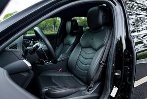 Cadillac CT6 d'<span class=keywords><strong>occasion</strong></span>, modèle 2020, édition Fashion 28T avec turbocompresseur, conduite à gauche, jantes R18 et toit ouvrant - Product Image 5