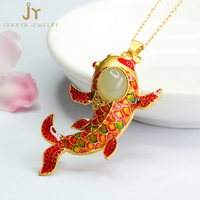 Pendentifs en cuivre plaqué or émaillé en forme de poisson Bijoux en pierre Hetian Jade Pendentifs en pierre précieuse Pierre naturelle Koi Pendentifs