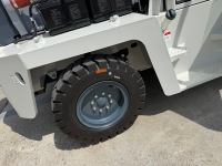 Tracteur de remorquage 50T CTD50 : Moteur Cummins, transmission automatique, barre de traction 45T, cabine climatisée.