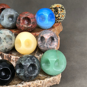 Vente en gros de crânes en cristal naturel sculptés à la main tête de fantôme pour décoration et cadeaux - Product Image 5