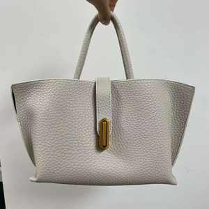 Sac à main grande capacité pour femme, cuir PU, logo personnalisé, sac à bandoulière pour femme - Product Image 4