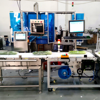 Automatische machine voor het wegen en etiketteren van groenten, fruit, eieren, vlees, trays, kartonnen dozen en papieren bekers