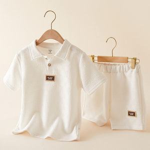 Nuovo Completo Estivo per Bambini in Tessuto Oxford Stampato - Top a Maniche Corte Bianco e Pantaloncini, Set Casual 2 Pezzi - Product Image 1
