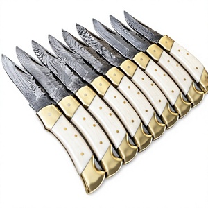 Couteau pliant en acier Damas de haute qualité avec manche en corne de mouton, lame à pointe de lance, verrouillage arrière, 58 HRC, pour le camping et les activités de plein air - Product Image 4