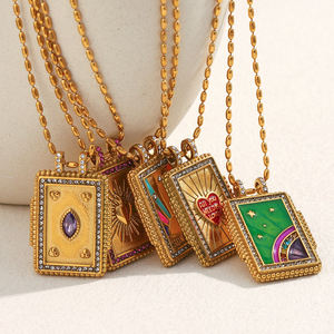 สร้อยคอจี้ไพ่ทาโรต์เคลือบสีสันสดใสจากดรีมโชว์ แฟชั่น ประดับเพชรซิร์คอน ชุบทองบนสแตนเลสสตีล ชุดเครื่องประดับ - Product Image 5