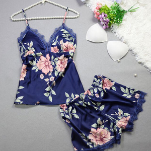 Bộ đồ ngủ satin in họa tiết cao cấp bán buôn SFY-Y2 dành cho nữ, thiết kế dây halter, rộng rãi, thoải mái, chất liệu thoáng khí, thích hợp mặc ở nhà. - Product Image 4