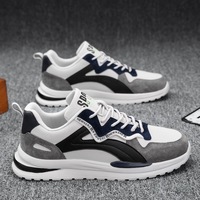 Baskets de running décontractées pour hommes, tendance printemps, polyvalentes, respirantes, blanches, style 'Dad Shoes', avec doublure en maille et fonction rehausseur de hauteur