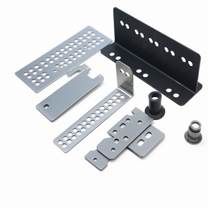 Fabrication sur mesure de tôles métalliques de précision OEM, support en L en acier inoxydable, usinage CNC, pièces métalliques - Product Image 1
