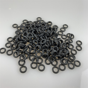 Trung Quốc Nhà sản xuất FKM fpm nhiên liệu EPDM <span class=keywords><strong>NBR</strong></span> <span class=keywords><strong>70</strong></span> cao su Oring chịu dầu <span class=keywords><strong>O-ring</strong></span> O hình Silicone ORING vật liệu cao su O Ring - Product Image 2