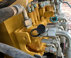 L'excavatrice sur chenilles hydraulique Compact Cat 3035E offre une grande efficacité, une faible consommation de carburant et un fonctionnement fiable. - Product Image 5