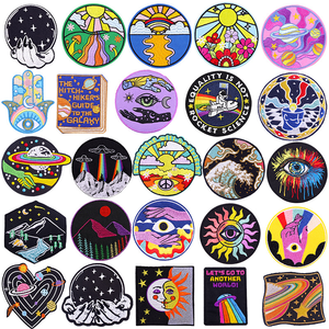 Badge en tissu flexible, forme et taille personnalisées, broderie naturelle de l'univers, à coudre/à repasser, pour sweats à capuche - Product Image 1