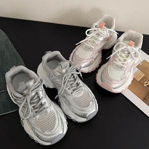 Nouvelles chaussures de sport légères pour femmes, style basket-ball, couleur <span class=keywords><strong>gris</strong></span> argenté, pour augmenter la taille - Product Image 1