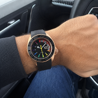 Montre de plongée automatique personnalisée en or rose pour homme, 42 mm, bracelet en cuir noir, marqueurs arc-en-ciel, lumineux, étanche 50 m, mécanique