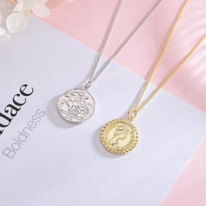 Collar de medallón de moneda de oro de moda para mujer, collares de retrato de Reina Isabel, colgantes elegantes de medallón en relieve de oro de 24K para mujer - Product Image 2