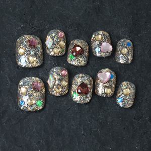 Precio de Fábrica al por Mayor Uñas Postizas Cortas Cuadradas de Cobertura Completa Hechas a Mano de Lujo con Diseño de Estrella, Mariposa y Puntas Francesas - Product Image 5