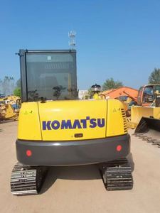 Excavatrice sur chenilles Komatsu PC56 d'occasion certifiée CE avec godet de 5 tonnes, moteur Cummins, pompe hydraulique KYB - Product Image 3
