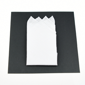 Nhà Máy Bán Buôn 100% Linen Khăn Tay Rắn Sáng Trắng Màn Hình In Biên Giới Màu Đỏ Tay Cán Túi Vuông Cho Nam Giới - Product Image 4