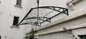 Auvent <span class=keywords><strong>de</strong></span> porte en polycarbonate transparent personnalisé, auvent <span class=keywords><strong>de</strong></span> balcon, protection contre la pluie avec gouttière - Product Image 5