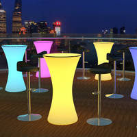 Table de bar à cocktails en plastique éclairée par LED, idéale pour les événements commerciaux, les fêtes, les salons automobiles, les loisirs en plein air