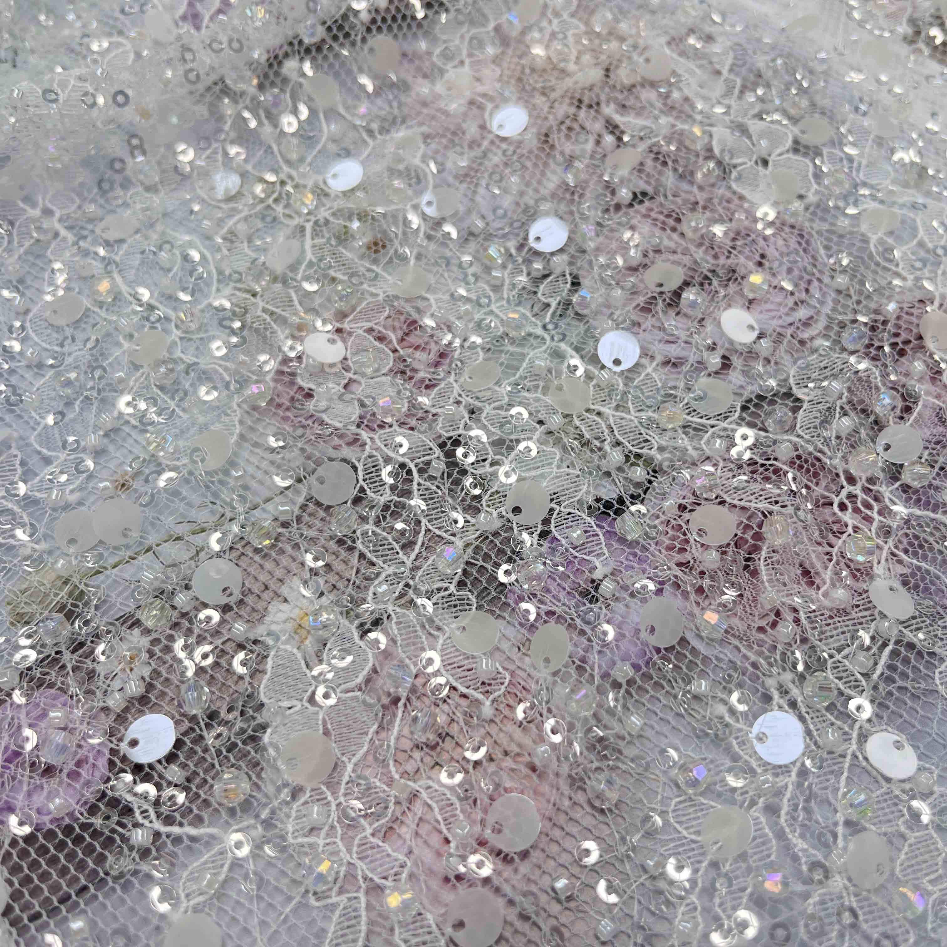 Artesanía de calidad y encaje recortado versátil para compradores