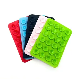 Fabricants en gros simple face avec ventouse en silicone pour téléphone portable en plastique