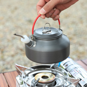 Bouilloire de camping en plein air 1,2 L 1,8 L, théière portable en acier inoxydable avec poignée rouge pour cuisinière à gaz, randonnée et cuisine - Product Image 1