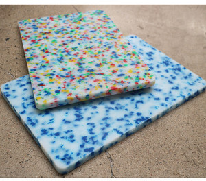 Tagliere Quadrato in Plastica PE Colorato per Uso Domestico, Anti-Muffa, di Grado Alimentare, Prodotto da STR Factory - Product Image 1