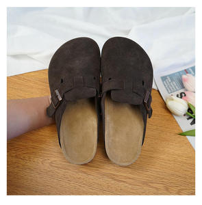 Birkenstocks – Sabots plats élégants en cuir de haute qualité, mules Birken légers et confortables pour une utilisation intérieure/extérieure - Product Image 3