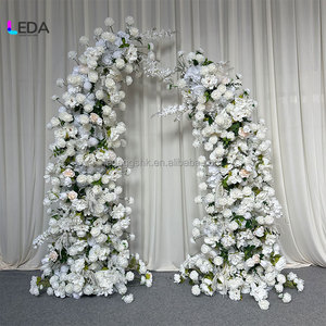 Arche de fleurs en soie LEDA faite à la main, roses blanches douces et herbe verte, pour mariages, fêtes et propositions de mariage - Product Image 2