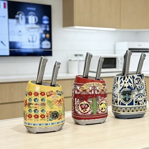 Ensemble <span class=keywords><strong>de</strong></span> couteaux <span class=keywords><strong>de</strong></span> cuisine siciliens italiens en acier inoxydable - 6-en-1 avec support décoratif, 4 couleurs vibrantes pour une utilisation en extérieur, en voiture et en camping-car - Product Image 2