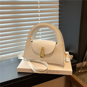 Borsa a tracolla Semi-rotonda da donna di alta qualità borsa a tracolla Vintage con chiusura a quattro mani - Product Image 1