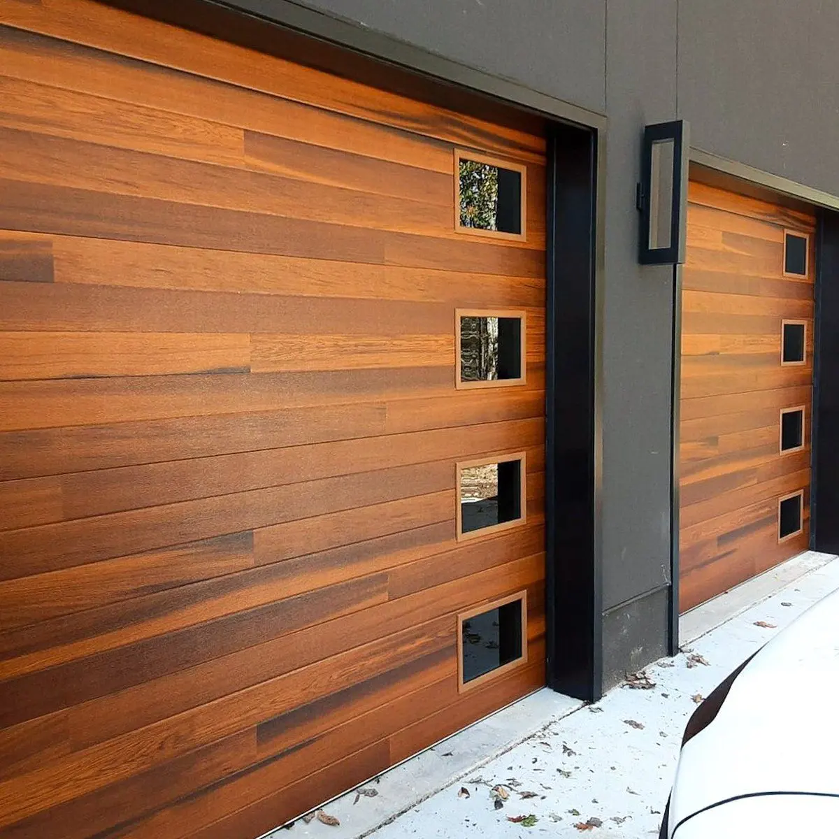गेराज दरवाजे के निर्माता 25 साल फोकस बिजली गेराज दरवाजा लकड़ी गेराज दरवाजा बिक्री के लिए