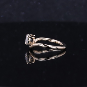 Anillo de Diamante de Laboratorio, Oro de 10k, Diamante Cultivado en Laboratorio DEF VS, Corte Ovalado, Anillo de Lujo para Mujer, Banda Ondulada, Anillos para el Dedo Pequeño - Product Image 3
