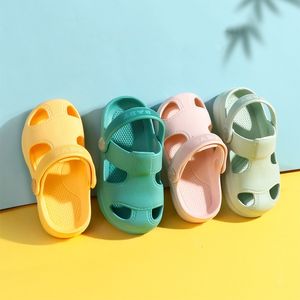 Vente en gros de sandales colorées pour bébés garçons et filles sandales sabots mignons pantoufles antidérapantes de plage légères pour enfants - Product Image 6