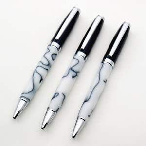 Stylo à bille de luxe en métal gravé avec finition marbrée, logo personnalisé, encre personnalisée, cadeau - Product Image 2